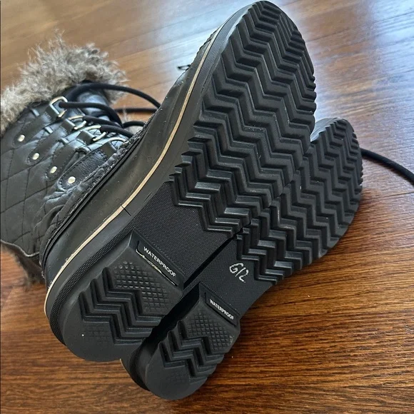 Sorel Tofino II Faux Fur Lined Waterproof Quilted Boots - Picture 4 of 4